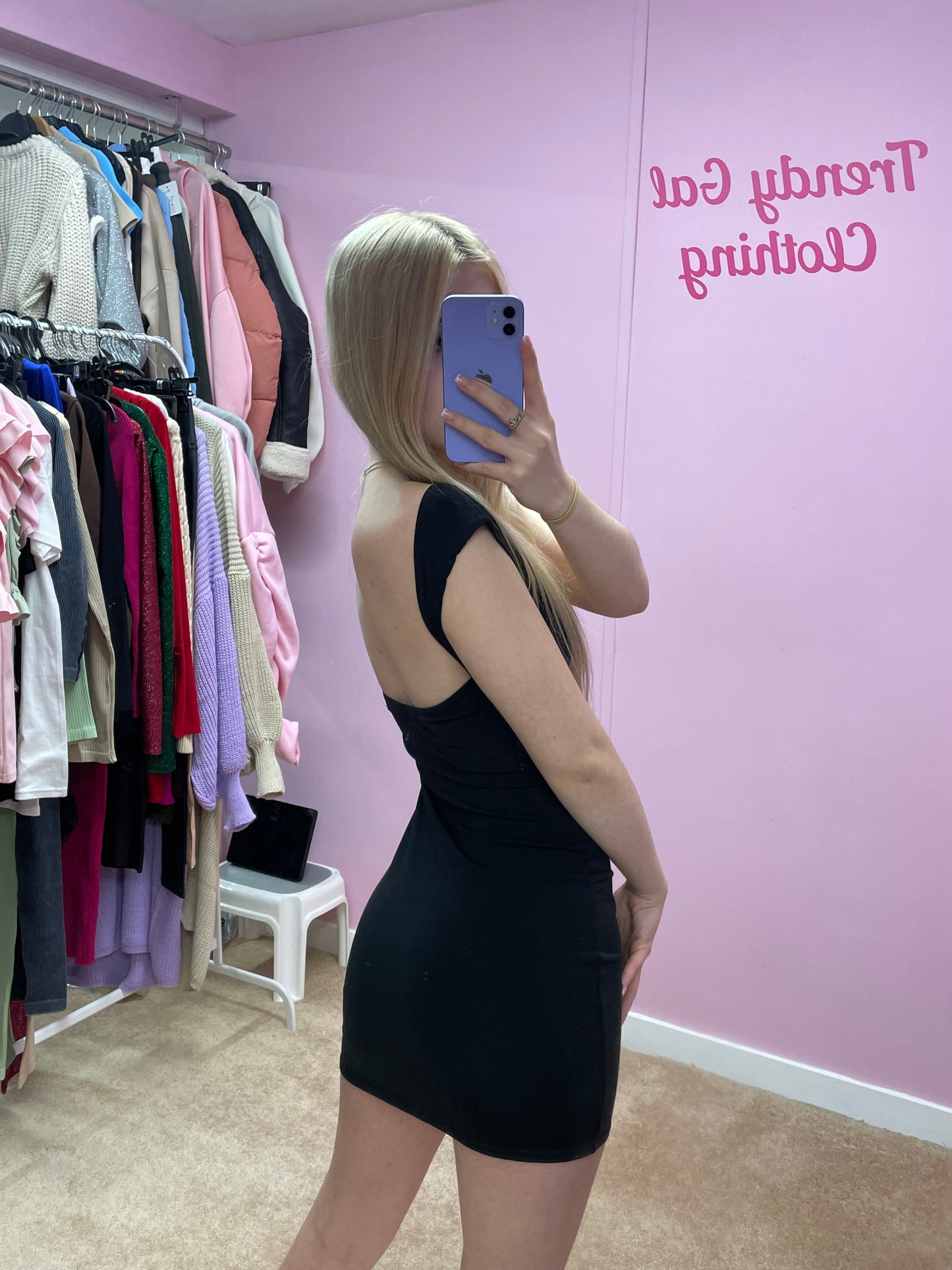 Backless dress