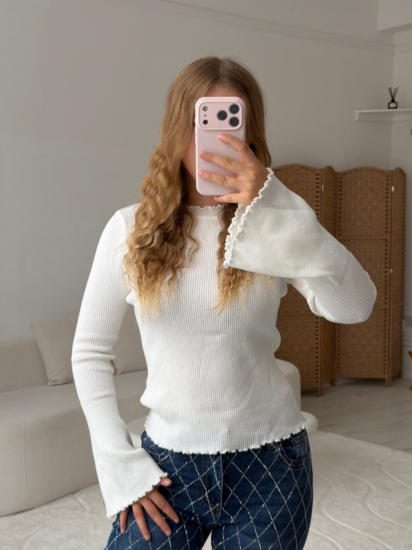 Ribbed lettuce hem flare top