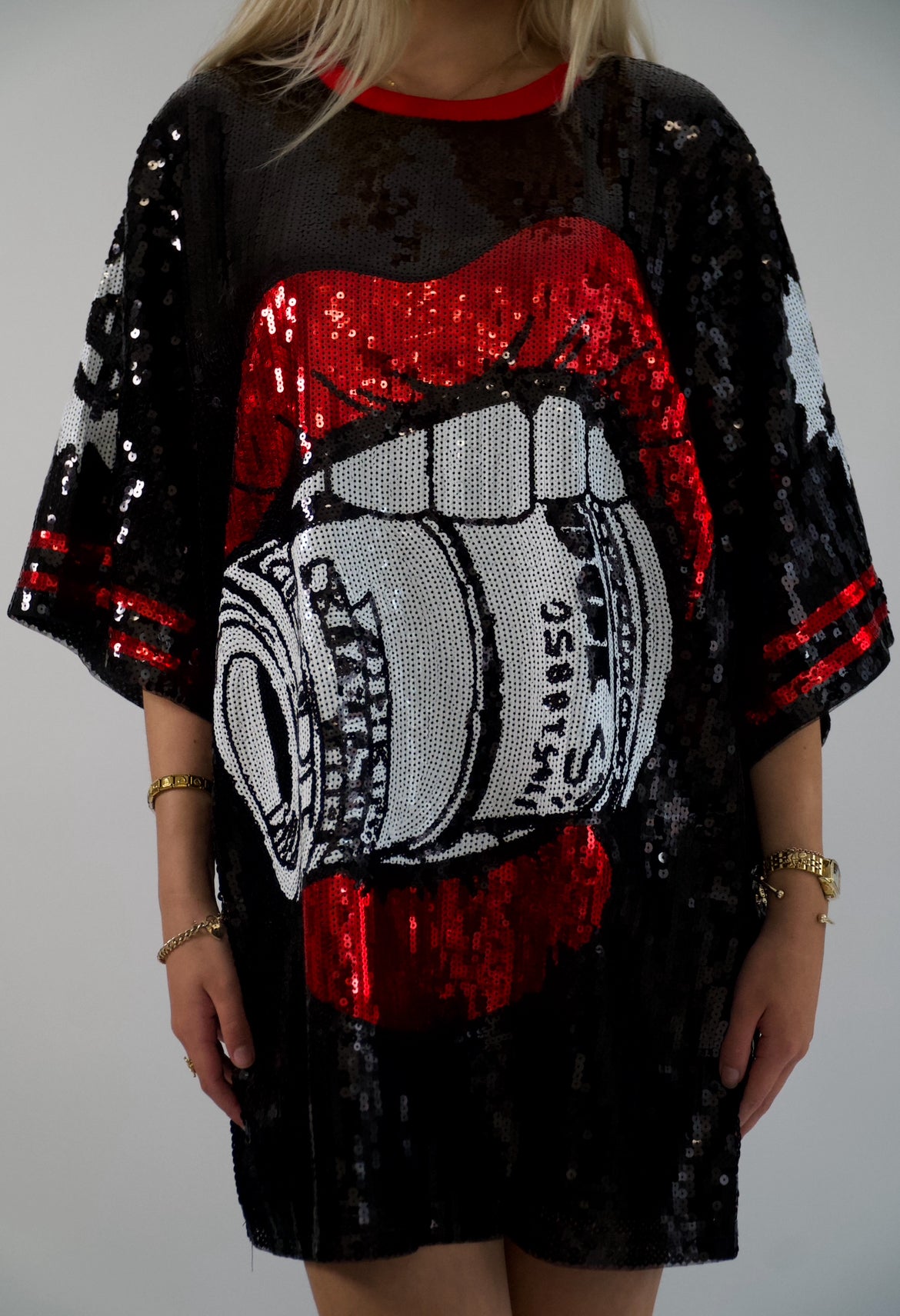 Sparkly sequin graphic dress