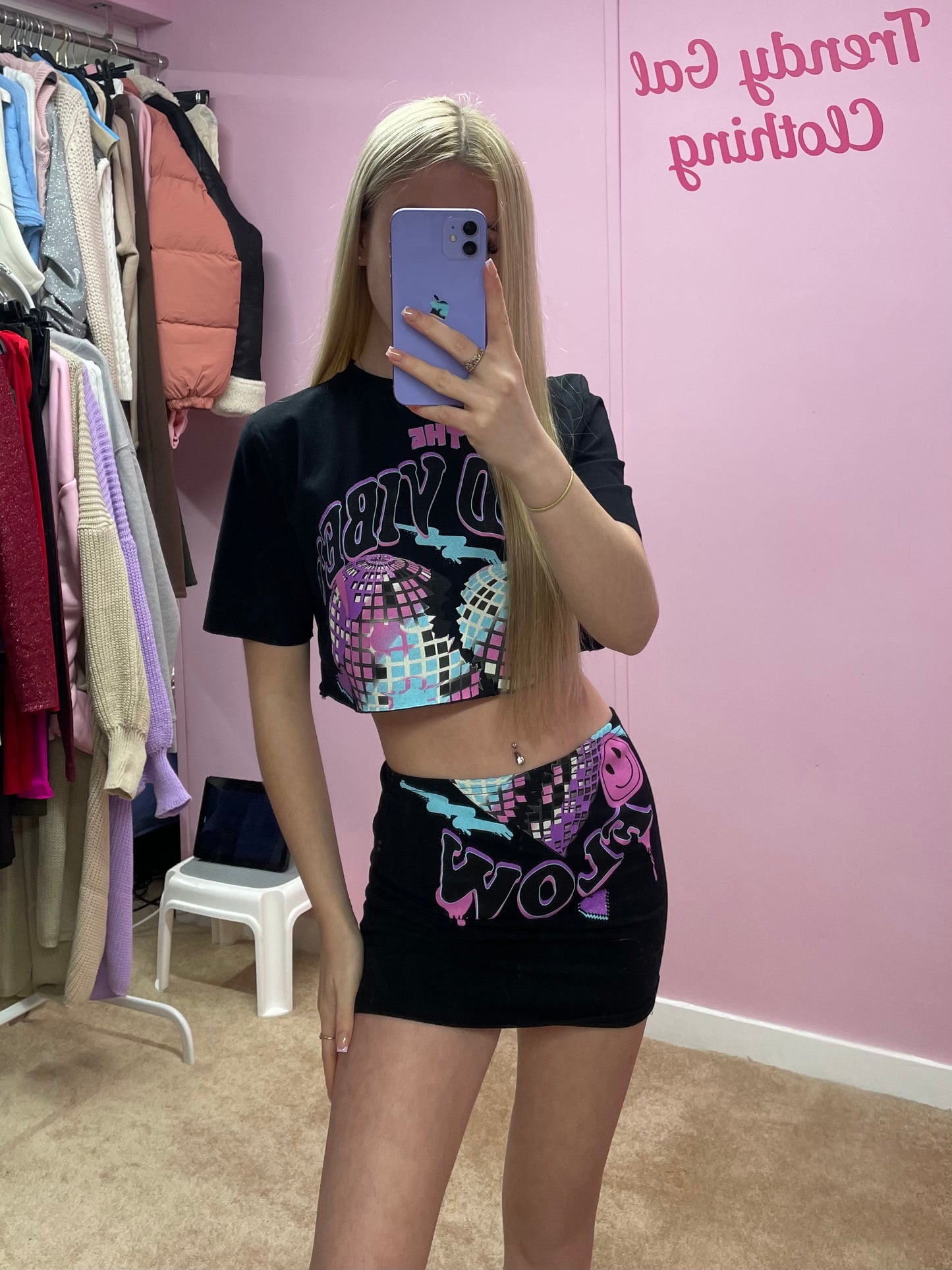 Let the good vibes flow rave set