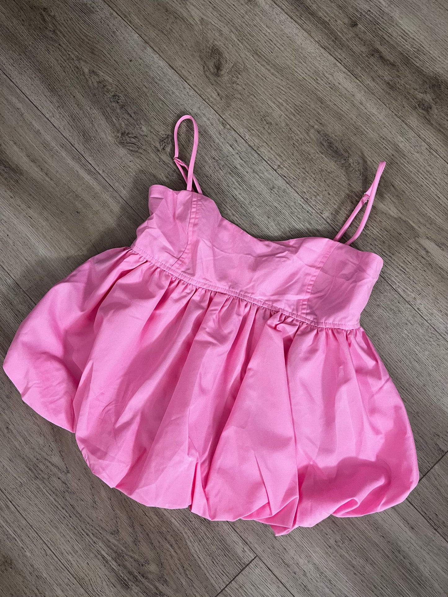 Strappy adjustable bubble hem tops
