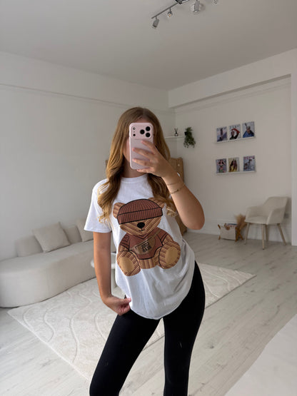 ‘Cool bear’ graphic tee