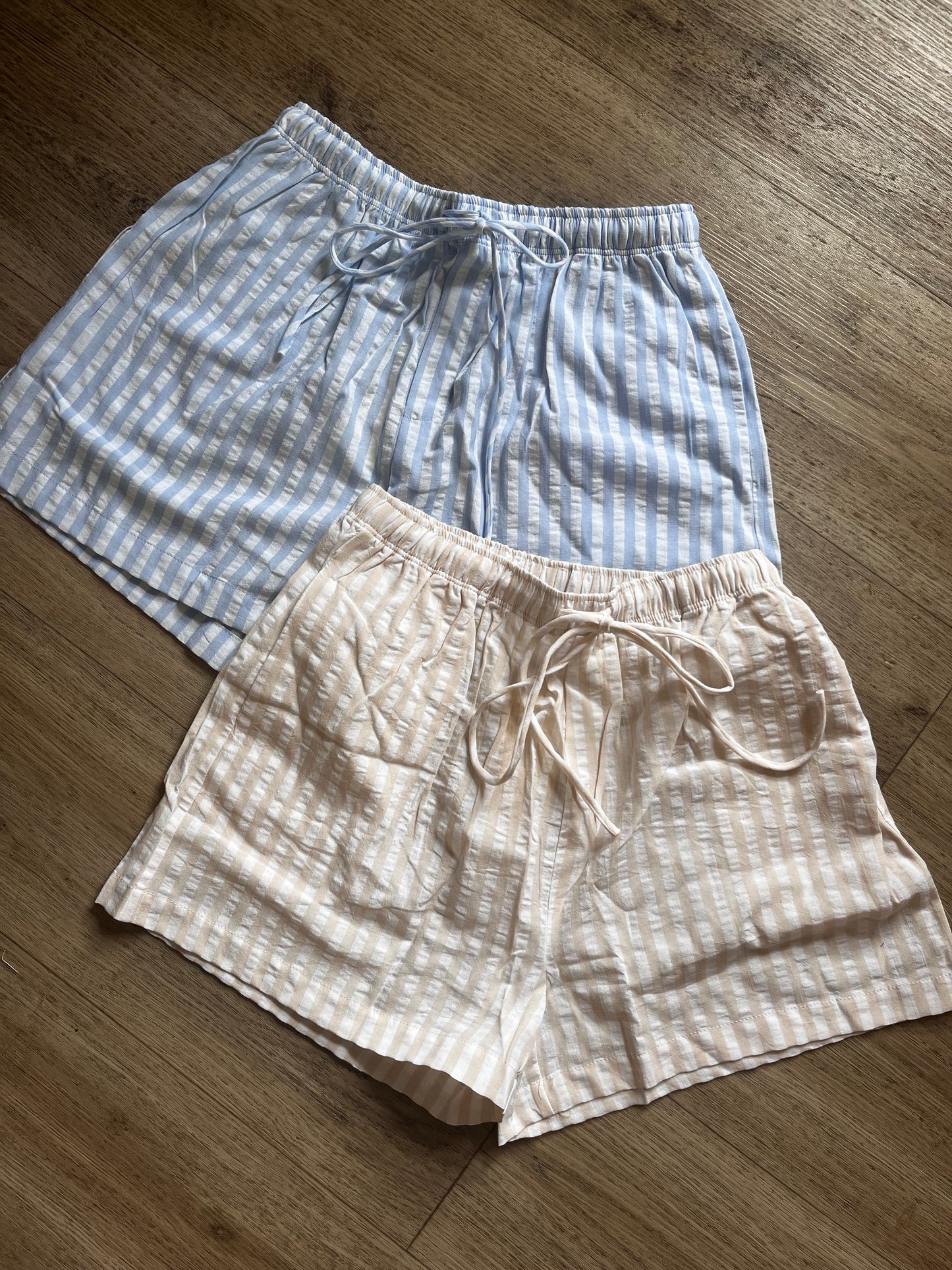 Lightweight striped shorts