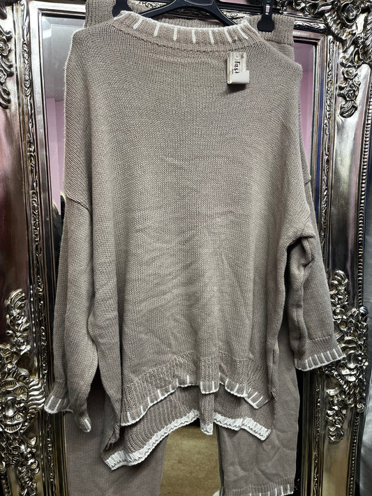 Plus size knitted jumper and trouser set