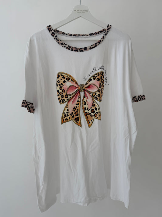 Leopard bow graphic tee