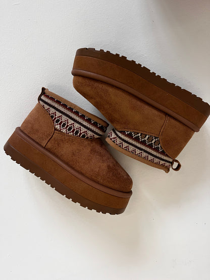 Chunky fleece-lined chestnut boots with embroidered knit detailing